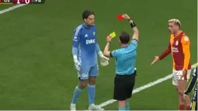 Galatasaray-Fenerbahçe derbisinde Ederson kırmızı kart gördü