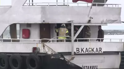 Kadıköy İskelesi'nde Tekne Yangını: Panik Anları ve Hızlı Müdahale