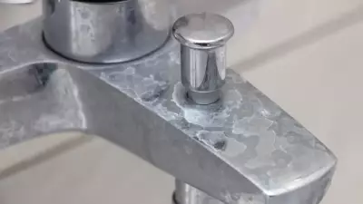 Kireçlenmiş Musluğu 5 Dakikada Ayna Gibi Yapmanın Sırrı