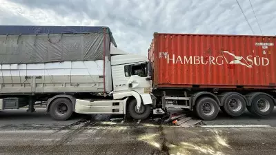 Kocaeli'de 6 Tırın Karıştığı Zincirleme Kaza: Ankara Yolu Trafiğe Kapandı