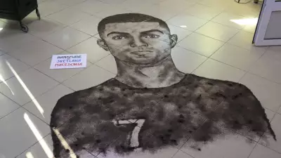 Kuaförden saç tellerinden sanat! Kuzey Makedonyalı kuaför portre yapıyor