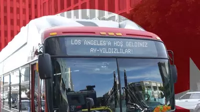 Los Angeles Otobüslerine 'Hoş Geldiniz Ay Yıldızlılar' Mesajı Yazıldı