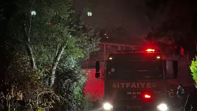 Mahalle Yanarken Onlar Derbi İzledi! Sakarya'da Yangın Panik Yarattı