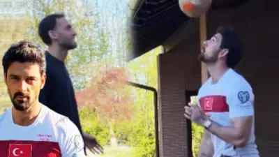 Michele Morrone Türk Milli Takım Formasını Giyerek Hakan Çalhanoğlu ile Buluştu