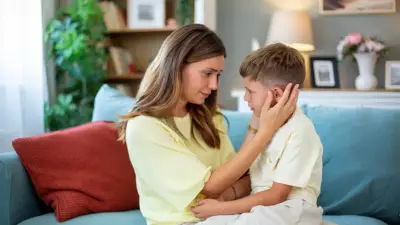 Mükemmel Çocuk Yetiştirme Çabası Ebeveynleri Tüketti: 'Denesin ve Görsün' Akımı Yükseliyor