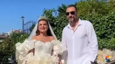 Nuray Sayarı 55 yaşında ikiz bebek bekliyor! Eşiyle tanışma hikayesi olay