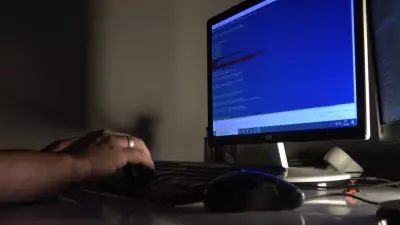 Okullarda Dijital Çağın Karanlık Yüzü: Şiddet Oyunları ve Algoritmaların Tehlikesi