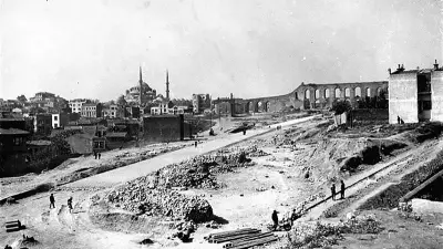 Revnakoğlu'nun İstanbul'u: Batı Medeniyetinin Yıkıcı Selinden Kurtarılan Hafıza