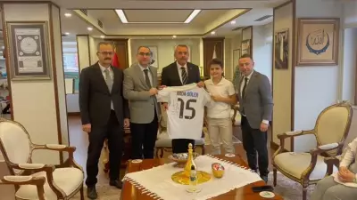 Rizeli Safa'nın Hayali Gerçek Oldu: Başkan Erdoğan'dan İmzalı Arda Güler Forması