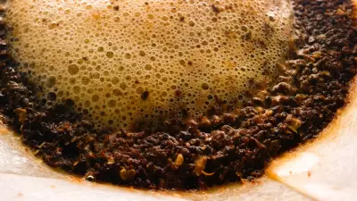 Sabah Aç Karnına Türk Kahvesi İçin Yağları Cayır Cayır Yakın