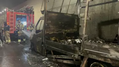 Sabiha Gökçen Havalimanı'nda Tünelde Çıkan Araç Yangını Büyük Panik Yarattı