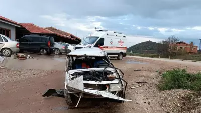 Sinop'ta Otomobilin Devrilmesi Sonucu İki Kişi Yaralandı