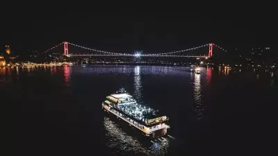 İstanbul Boğazı'nda Gemi Arızası: Trafik Çift Yönlü Durduruldu