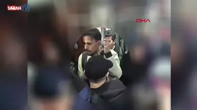 İstanbul'da metro ve duraklarda hırsızlık yapan 2 şüpheli yakalandı