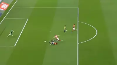 Trendyol Süper Lig'de Derbide Penaltı Kararı Tartışması