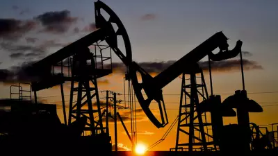 Varil Yükseldikçe Gerilim Derinleşiyor: Savaş Senaryoları Petrolü Zirveye Taşıdı