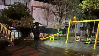 İzmir'de Parkta 3 Yaşındaki Çocuğa Bıçaklı Saldırı: Şüpheli Gözaltında