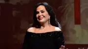 80 Yaşında Hala Güzel! Türkan Şoray Kızıyla Etkinlikte