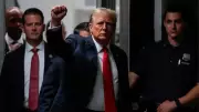 ABD Kongresi'ne Trump'ın Görev Yeterliliğini İnceleyecek Tasarı Sunuldu