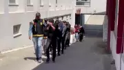 Adana'da Fuhuş Baskını: 9 Tutuklama, 9 Kadın Kurtarıldı, Uyuşturucu ve Altına El Konuldu