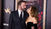 Aşk Bitti, Jest Bitmedi! Ben Affleck'ten Lopez'e 60 Milyon Dolarlık Hediye