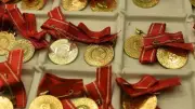 Altın Fiyatları 17 Nisan 2026'da Hareketli: Gram Altın 6.950 TL Direncini Zorluyor