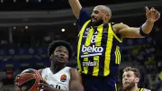Anadolu Efes ile Fenerbahçe Beko, Süper Lig'de Zorlu Mücadeleye Hazırlanıyor