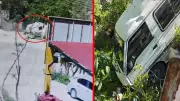 Artvin'de minibüsün şarampole uçtuğu kaza kamerada