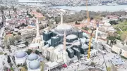 Ayasofya restorasyonunda ana kubbeye geçici çelik kaplama