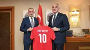 Bakan Ersoy, Hacıosmanoğlu ile Dünya Kupası'nı Turizm Fırsatına Çevirecek