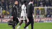Beşiktaş'ta Ndidi Şoku: Yıldız Oyuncu Derbide Sakatlandı