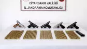 Diyarbakır'da Kaçak Silah Operasyonu: 62 Silah ve Binlerce Mühimmat Ele Geçirildi