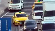 Ehliyetsiz ve Çakarlı Araç Kullanan Sürücüye 253 Bin Lira Ceza