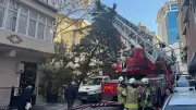 Esenyurt'ta 5 Katlı Binada Çıkan Yangın İki Apartmana Daha Sıçradı