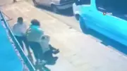 Esenyurt'ta Sokak Ortasında İki Kadına Saldırı: O Anlar Güvenlik Kamerasında
