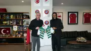 Eski Futbolcu Rigobert Song, TFF Başkanı Hacıosmanoğlu'nu Ziyaret Etti
