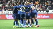 Fenerbahçe Kayserispor'u 4-0 Yendi, Liderlik Yolunda Kritik Galibiyet Aldı
