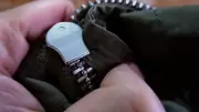 Fermuar Sıkışmasına Çözüm: Zorlamayın, Bu Yöntemi Deneyin!