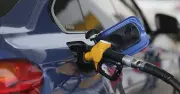 Fransa'dan Akaryakıt Fiyatlarına Müdahale Planı: Petrol Düşerse Pompa Fiyatı da Düşecek