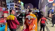 Galatasaray taraftarları Fenerbahçe derbisini Taksim'de kutladı