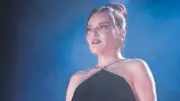 Göksel Konserde Annesine Seslendi: 'Anneciğim Bu Şarkı Tutmuş mu?'