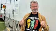 'Jurassic Park' Yıldızı Sam Neill Kanseri Yendi, Hayata Döndü