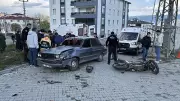 Kastamonu Tosya'da Otomobil ile Motosiklet Çarpıştı: 3 Kişi Yaralandı