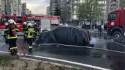 Kayseri'de alev alan elektrikli araca yangın battaniyesiyle müdahale