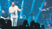 Kıbrıs'ta Eğlence Dolu Bir Gece: Ünlülerin Katılımıyla Renkli Buluşma