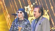 Orhan Gencebay, Yaşam Boyu Onur Ödülü Gecesinde Eşine Duygusal Teşekkür Etti