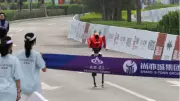 Pekin Yarı Maratonu'nda İnsansı Robotlar İnsanları Geride Bıraktı: Sporun Geleceği Tehlikede mi?