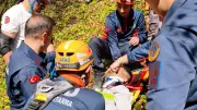 Samsun Atakum'da kayalıklardan düşen kişi kurtarıldı
