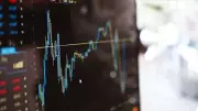 S&P 500 Tarihi Zirveyi Gördü: Savaş Kayıplarını Geride Bıraktı, 7 Bin Puanı Aştı