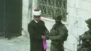 İsrail Askerleri Eski Filistin Bakanını Gözleri Bağlı Gözaltına Aldı